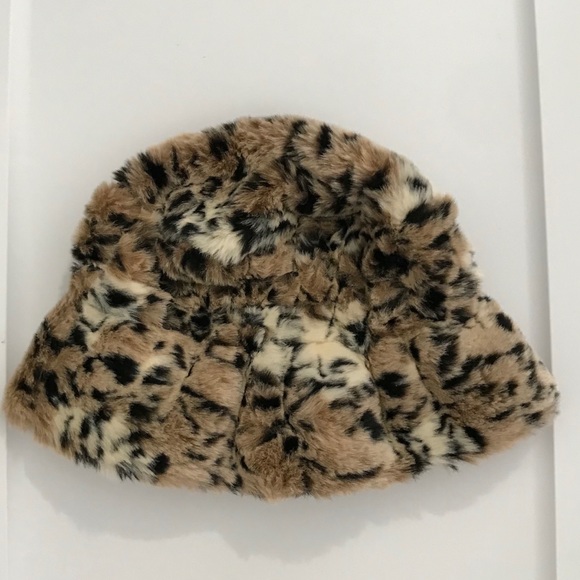 Accessories - Leopard hat